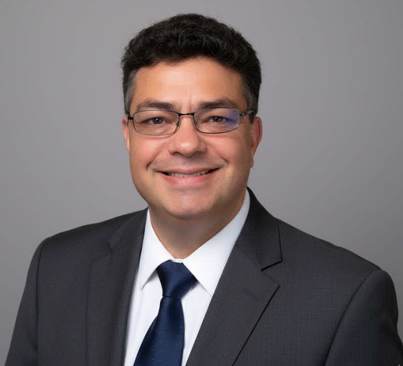 Headshot of Hilton Holder